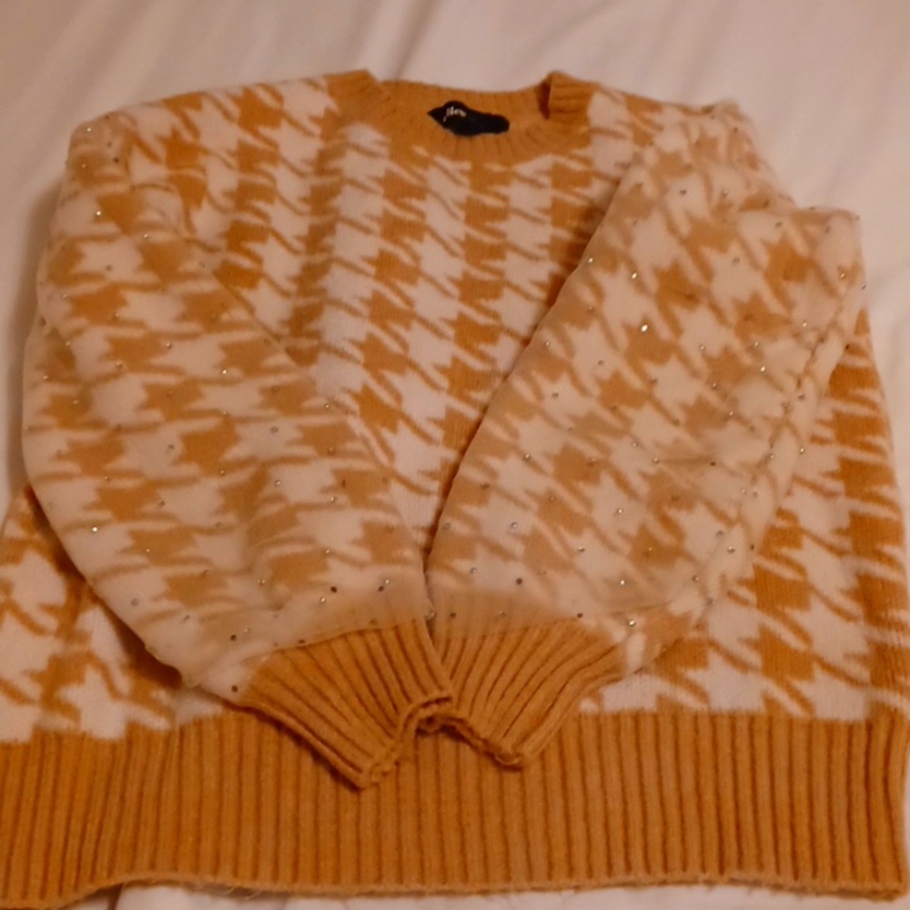 Sueter Alice blue,size m.cream  color